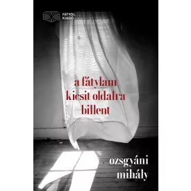 A fátylam kicsit oldalra billent